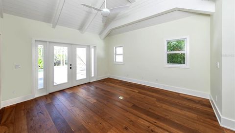 715 Eagle Point