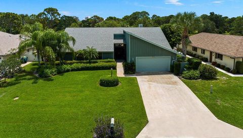 9034 Gardens Glen Circle