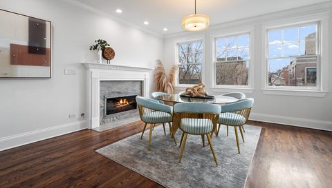 840 W Buckingham Place