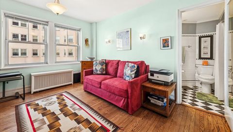 5555 N Sheridan Road