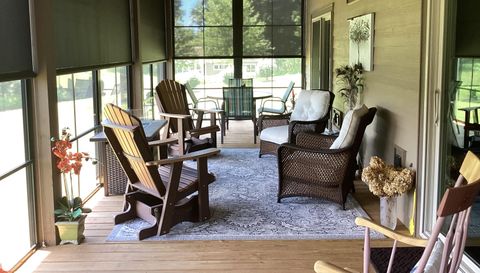 1052 Porter Creek Dr