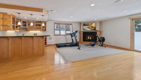 2728 Headland Court SW