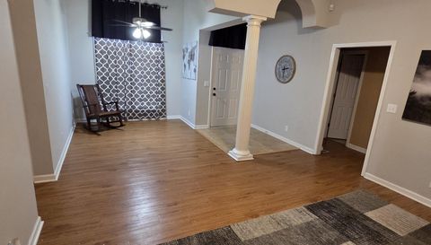 30 Autumn Springs Ct