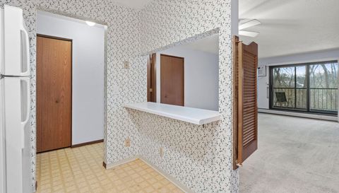 10451 Greenbrier Road