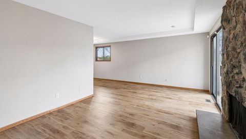 1318 Landmark Trail N