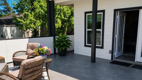 1410 April Villas