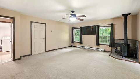 2200 Yellow Creek Rd