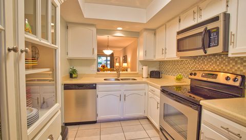 360 Three Lakes Ln UNIT G