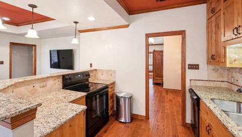 4312 Bellaire Dr S #203