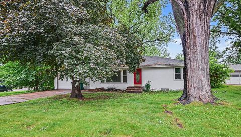 1708 Lydia Ave W