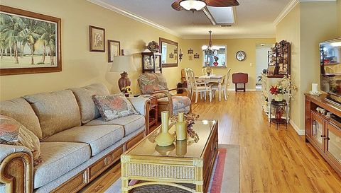 865 MACLAREN DRIVE N