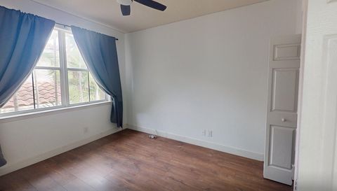 949 Harbor View N