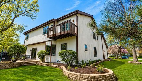 1368 Hunter Circle
