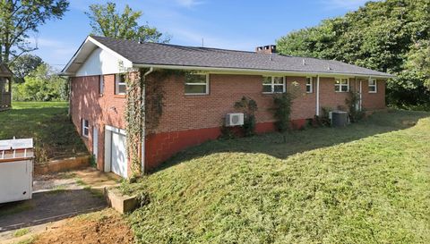 1496 Jenkins Valley Rd