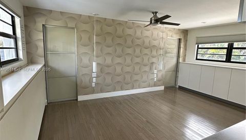9871 52nd Ln