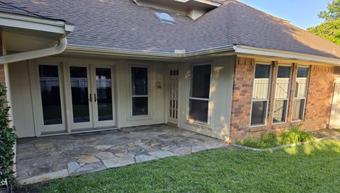 2214 Shannon Ln