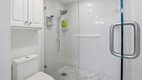 7300 SUN ISLAND DRIVE S