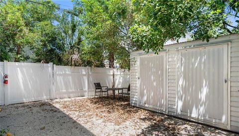 1739 SIESTA DRIVE