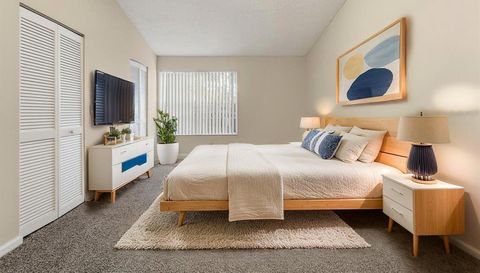 10808 CYPRESS GLEN