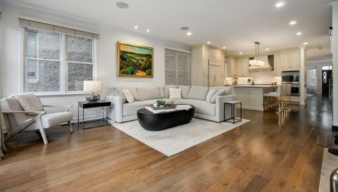 1303 W Schubert Avenue