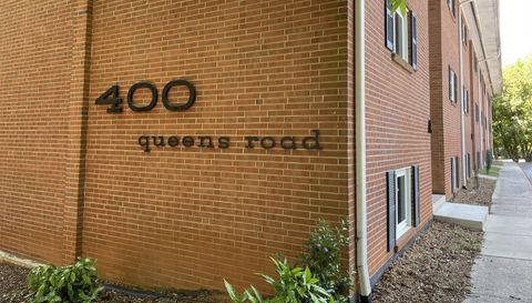 400 Queens Rd