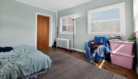 5918 Cardwell St