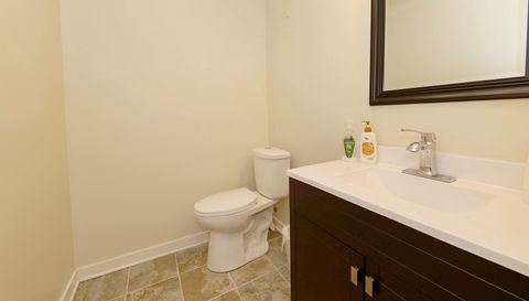 275 S BROADWAY Street