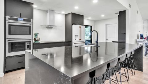 5374 Crooked Oak Cir