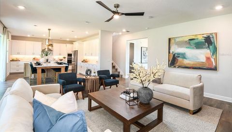 464 VENETO CIRCLE