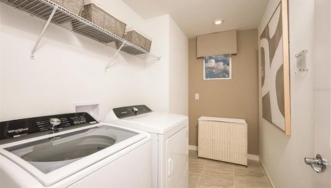 1090 SILVERLAKE BOULEVARD