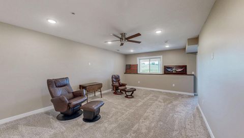 698 Shardlow Place NE