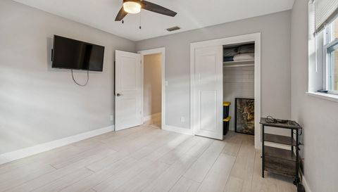 1102 E River Cove St