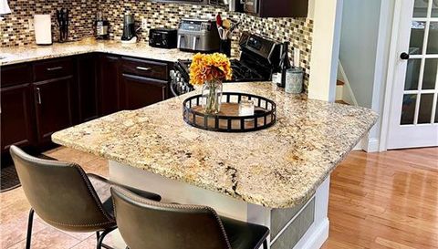 150 Delafield Ln