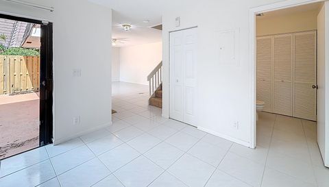 7496 Courtyard Run E