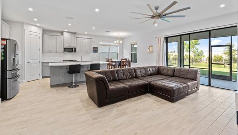 4512 CRESTPOINT Wy