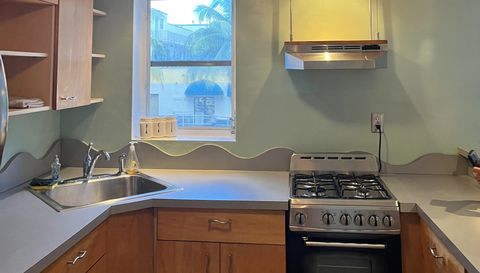 240 Collins Ave APT 2B