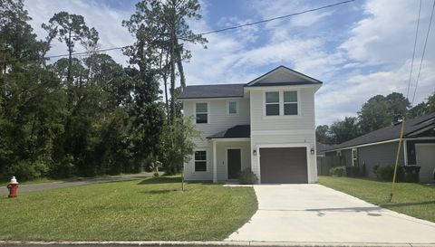 1405 Center St