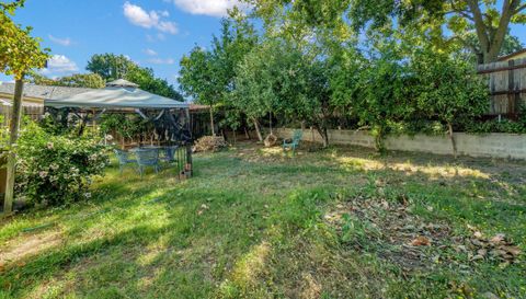6308 Hillsdale Blvd