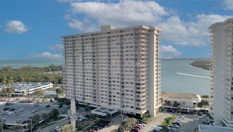 300 Bayview Dr