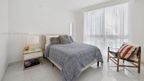 465 Brickell Ave