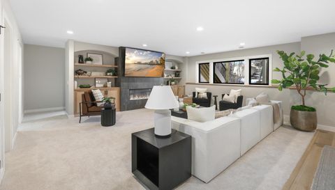 10149 Upper 196th Way W