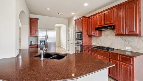 88 White Magnolia CIR