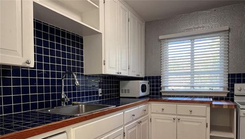 12 S UNIVERSITY CIRCLE