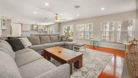 9118 EDGEWATER DRIVE
