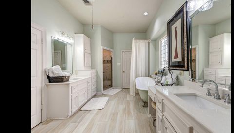 8427 Pheasant Glen Dr