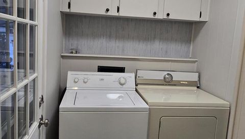 5635 N Seagull Dr NE