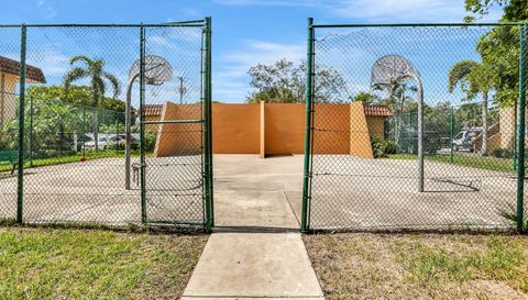 2719 NW 39th Terrace