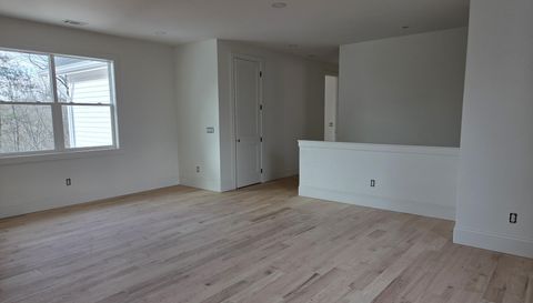 7048 Nichols Cove Dr