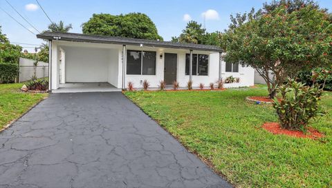 3241 NW 16th St