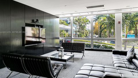 1200 West Ave